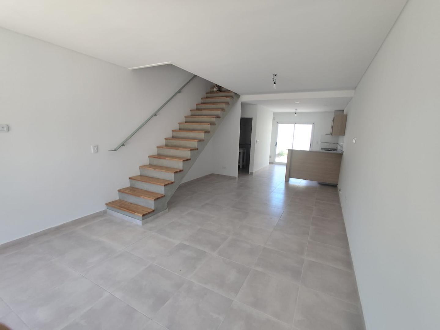 Depto Tipo Casa en Venta en Ituzaingo Norte, USD 140.000