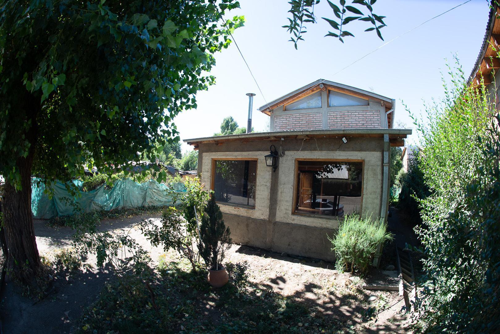 para febrero,vivienda familiar, tres habitaciones y dos baño