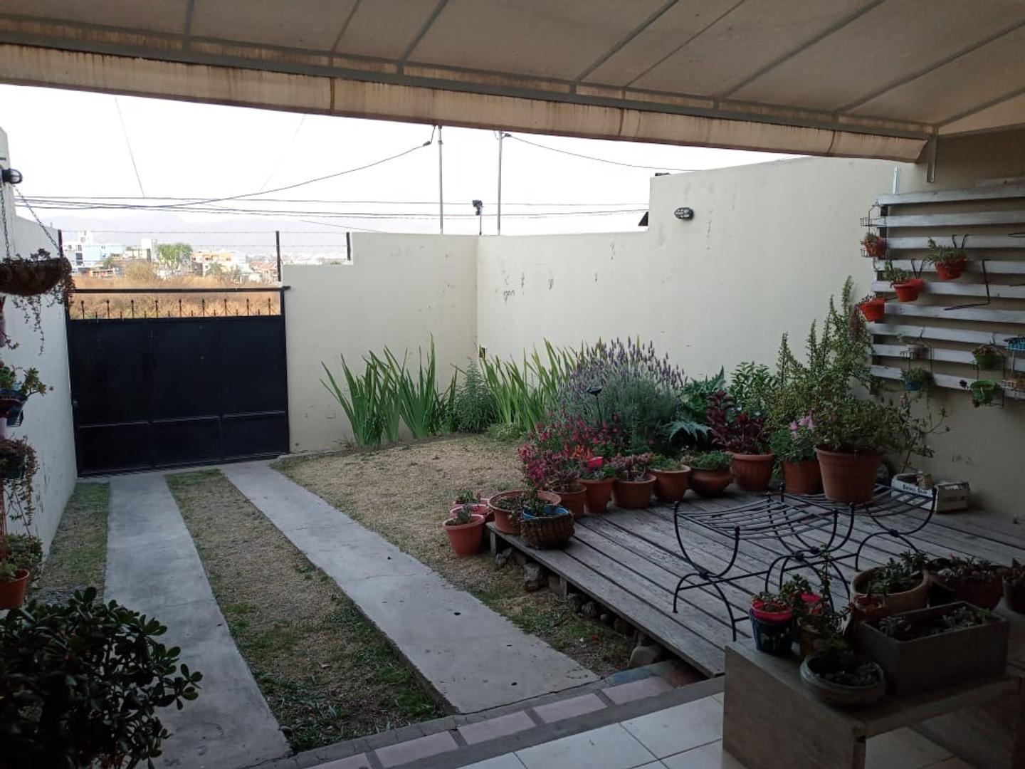 Gonzalo Saravia, Grand Bourg 19