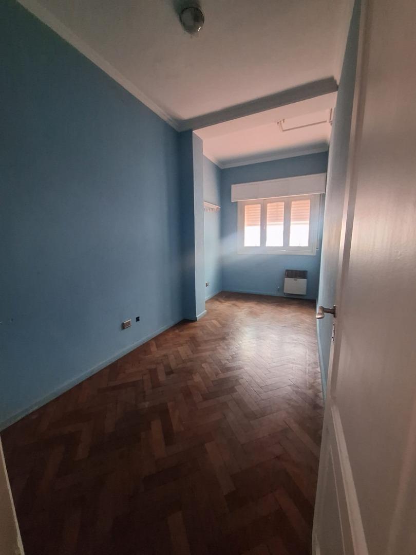 ALQUILER DE OFICINAS EN PRIMER PISO