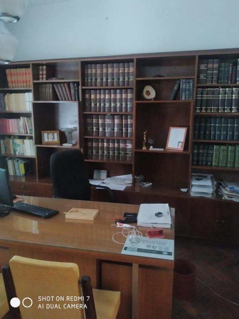 VENTA DE OFICINA EN EXCELENTE UBICACIÒN 