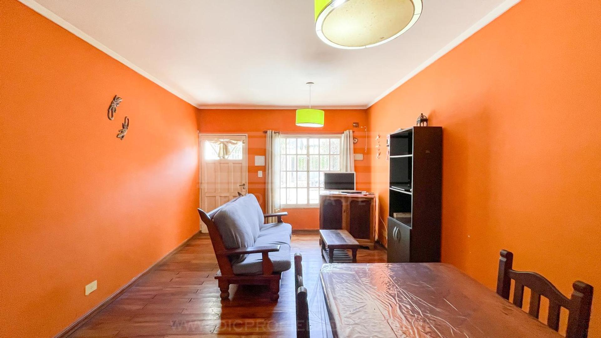 Casa 5 ambientes con 1 baño