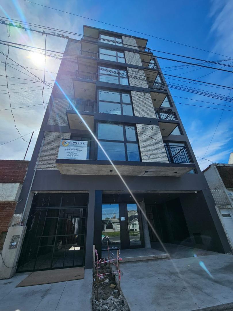 Departamentos 2 Ambientes a la calle