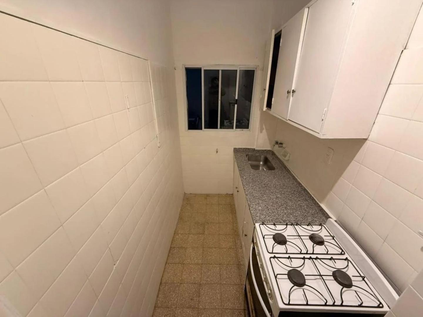 Inmejorable ubicación ! 2 ambientes en Recoleta !