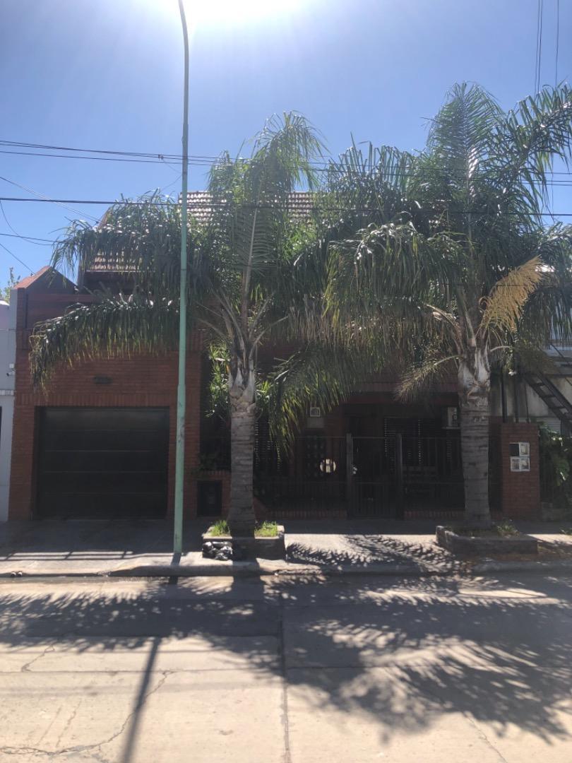 VENTA CASA 3 DORMITORIOS PILETA