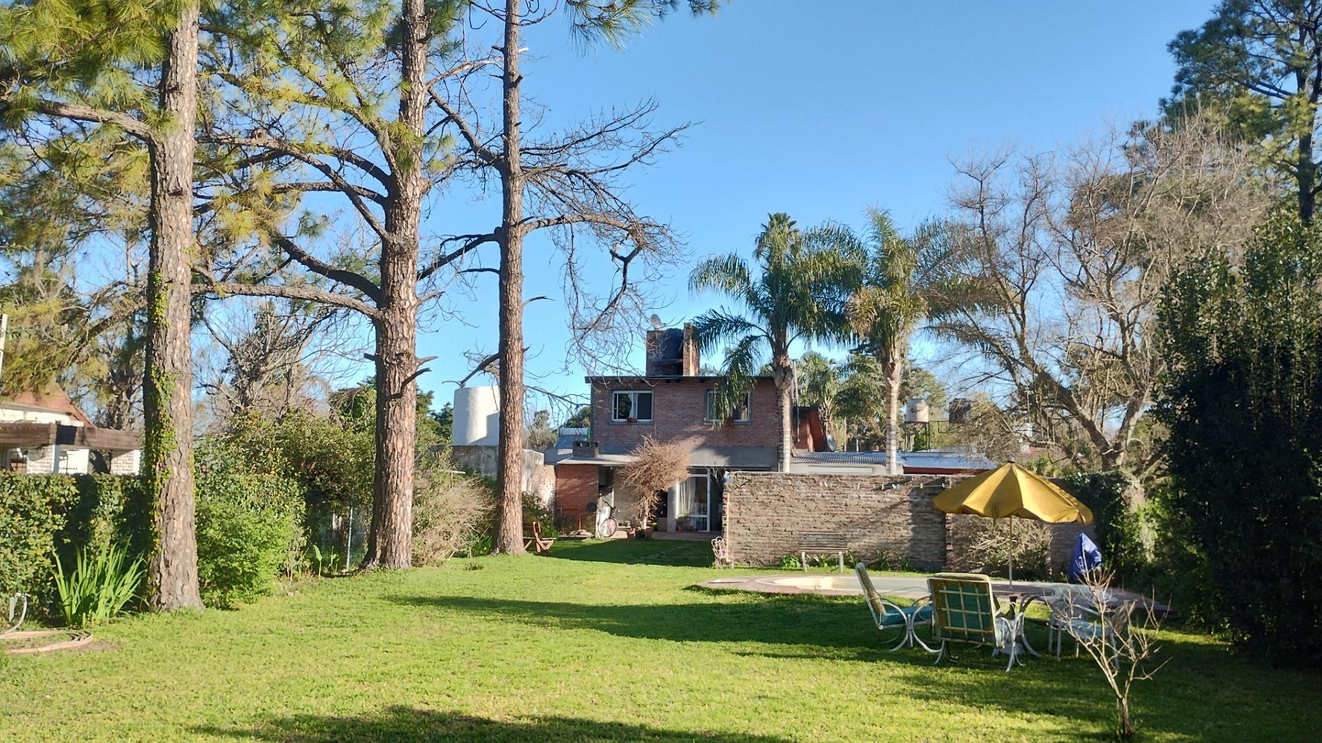 CASA ZONA RESIDENCIAL, CON 716 M2 DE PARQUE