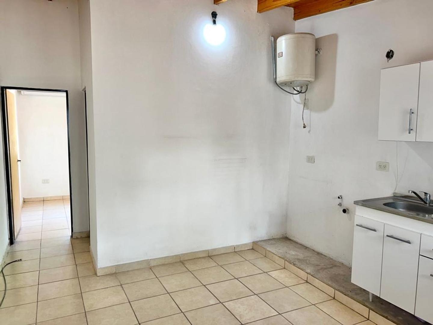 ALQUILER DE 2 AMBIENTES EN JOSE C PAZ.