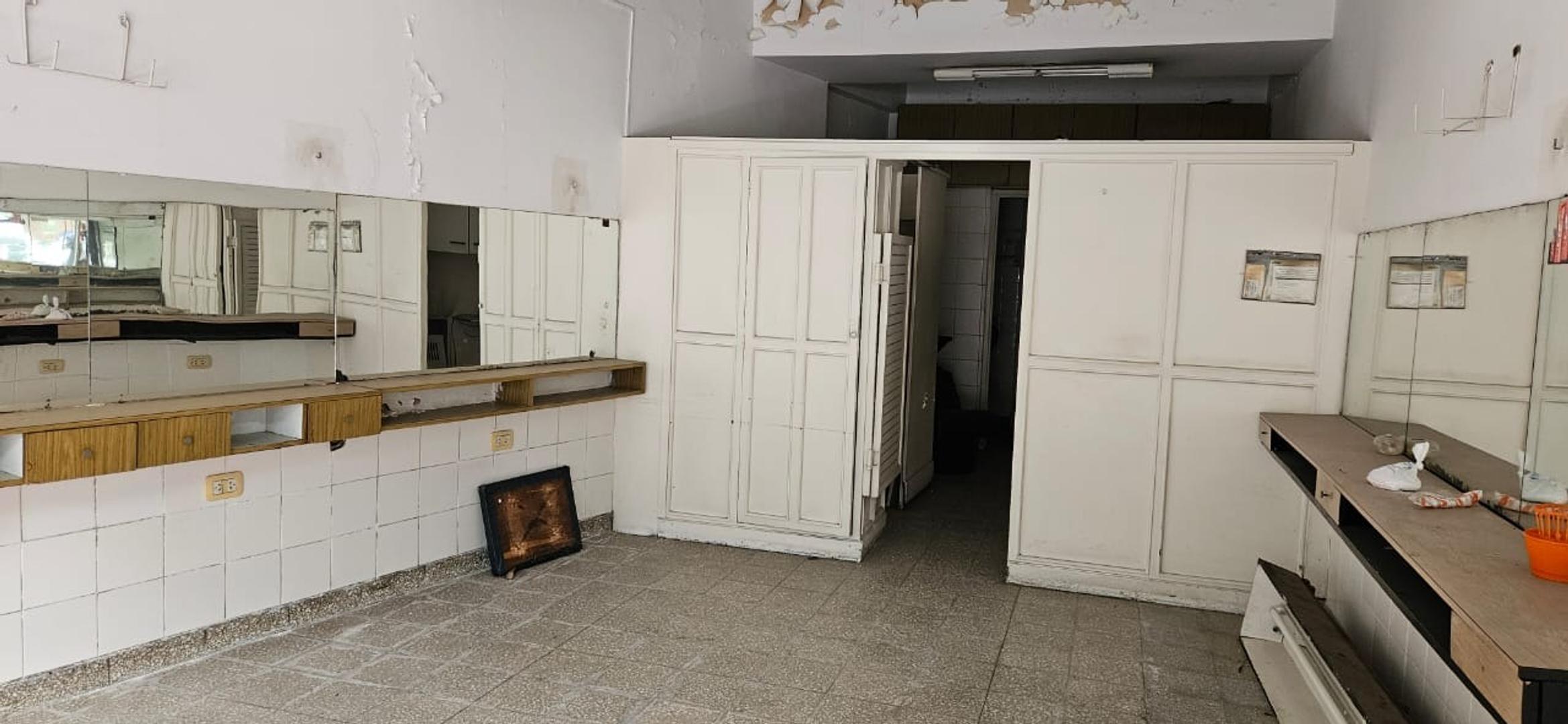 Local en Venta 30 años