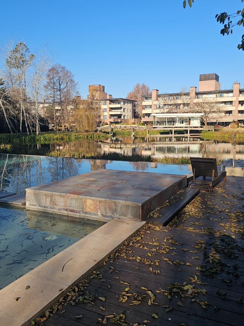 Departamento en alquiler con cochera