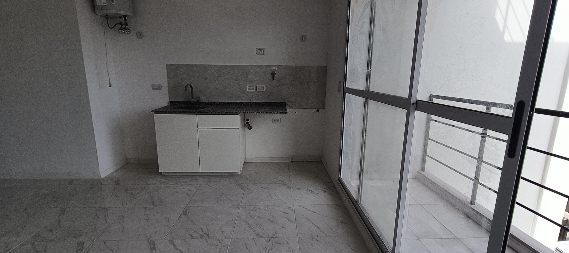 Monoambiente con balcon aterrazado a estrenar Lanus Este