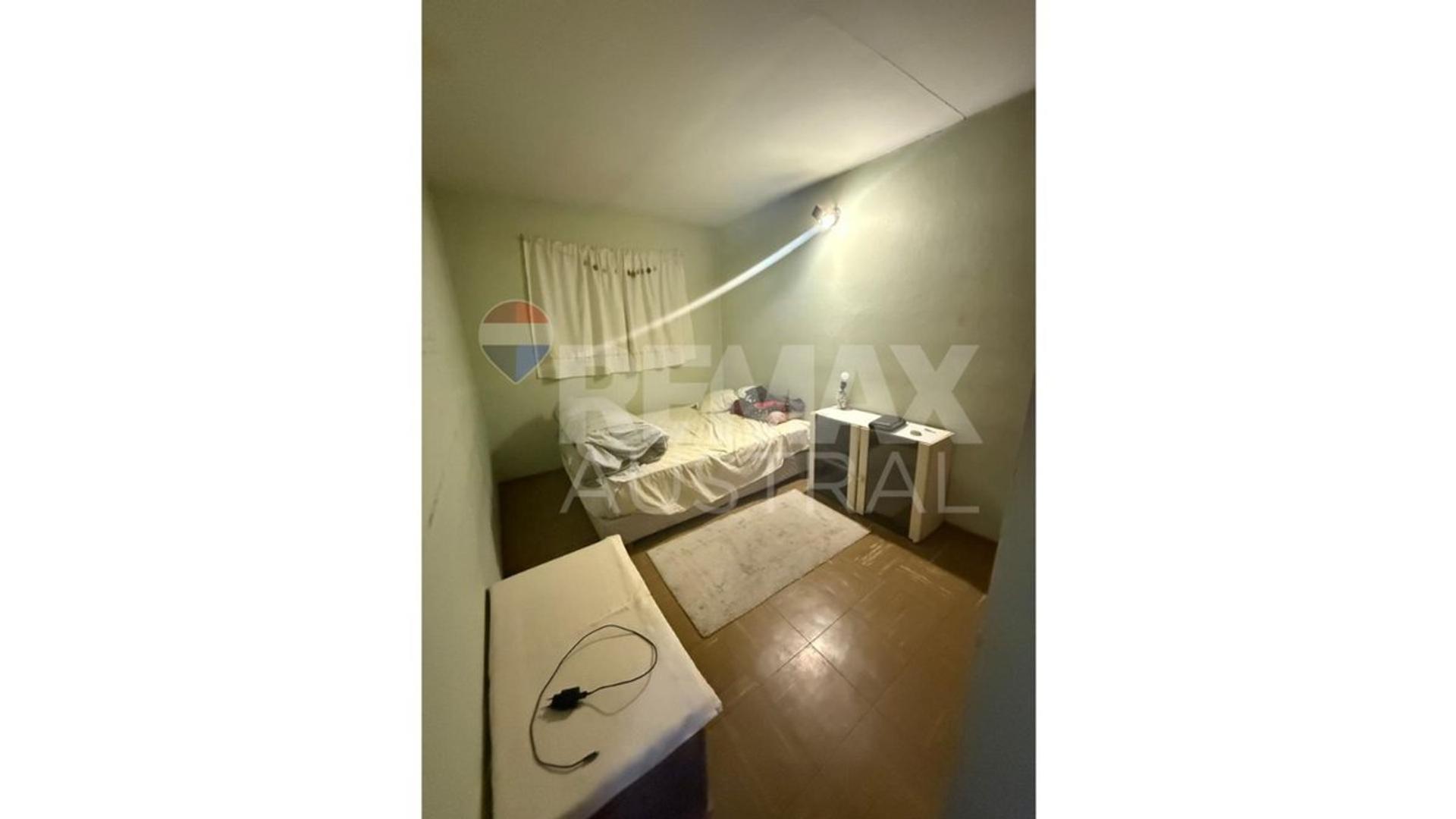 Casa 7 ambientes con 2 baños