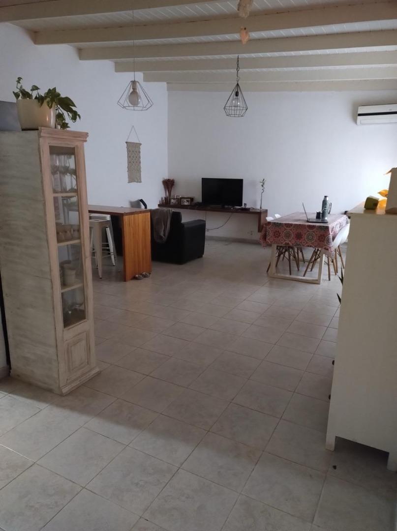 CASA RECICLADA DE PASILLO  ARROYITO