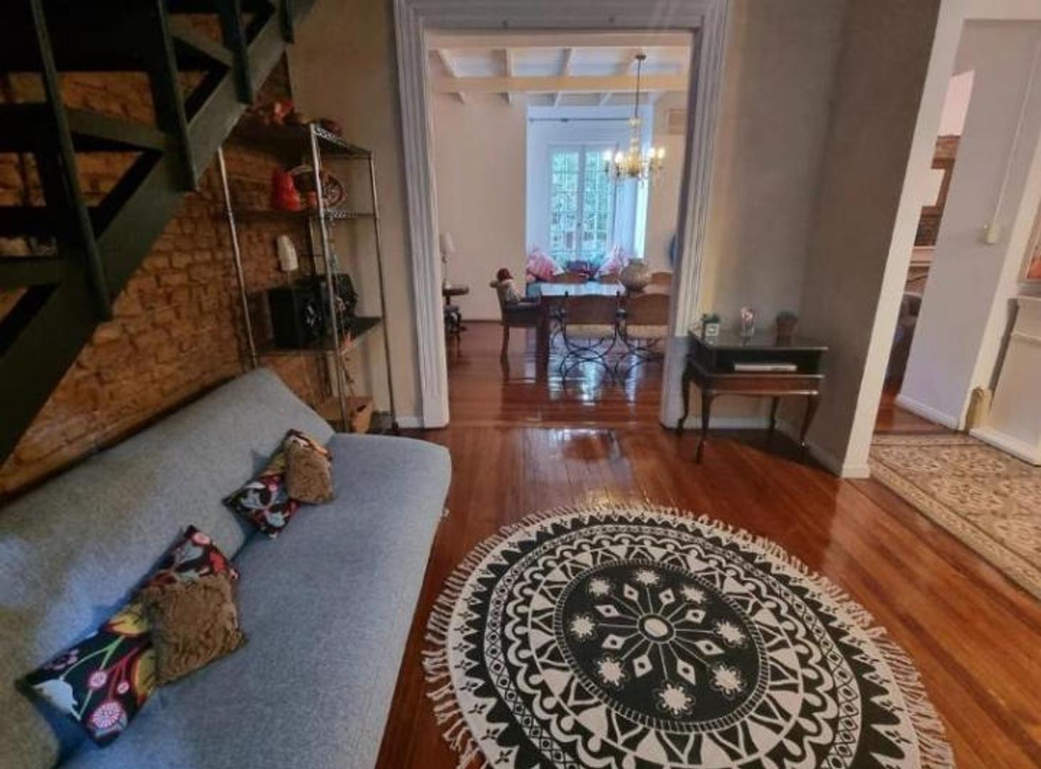 Depto Tipo Casa en Venta de 5 ambientes