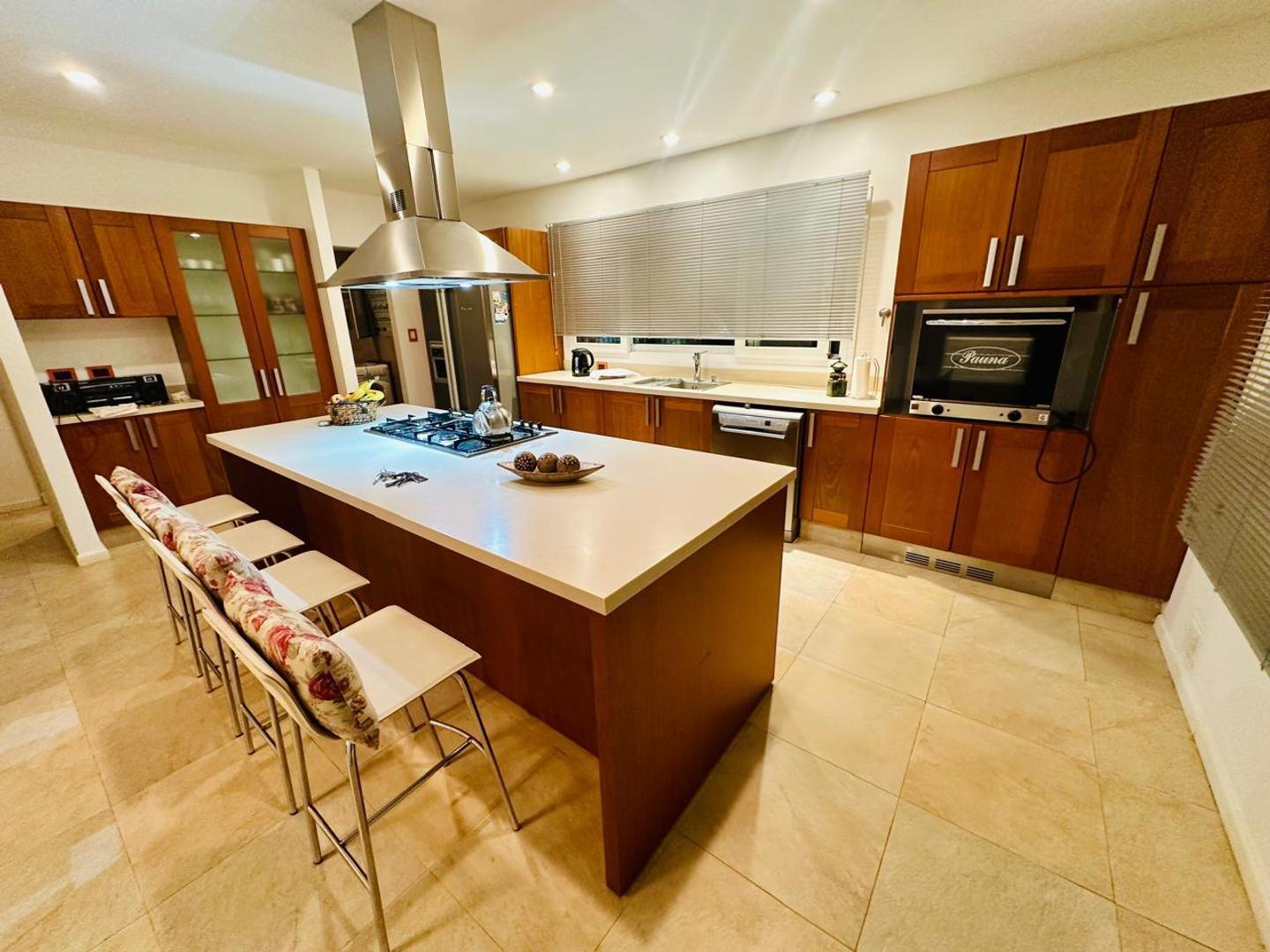 Casa en Venta en Fincas de San Vicente, USD 495.000
