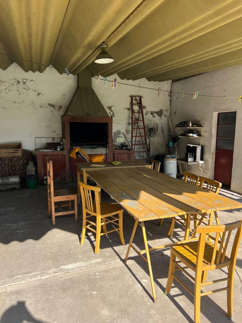 Casa 4 ambientes con 1 baño