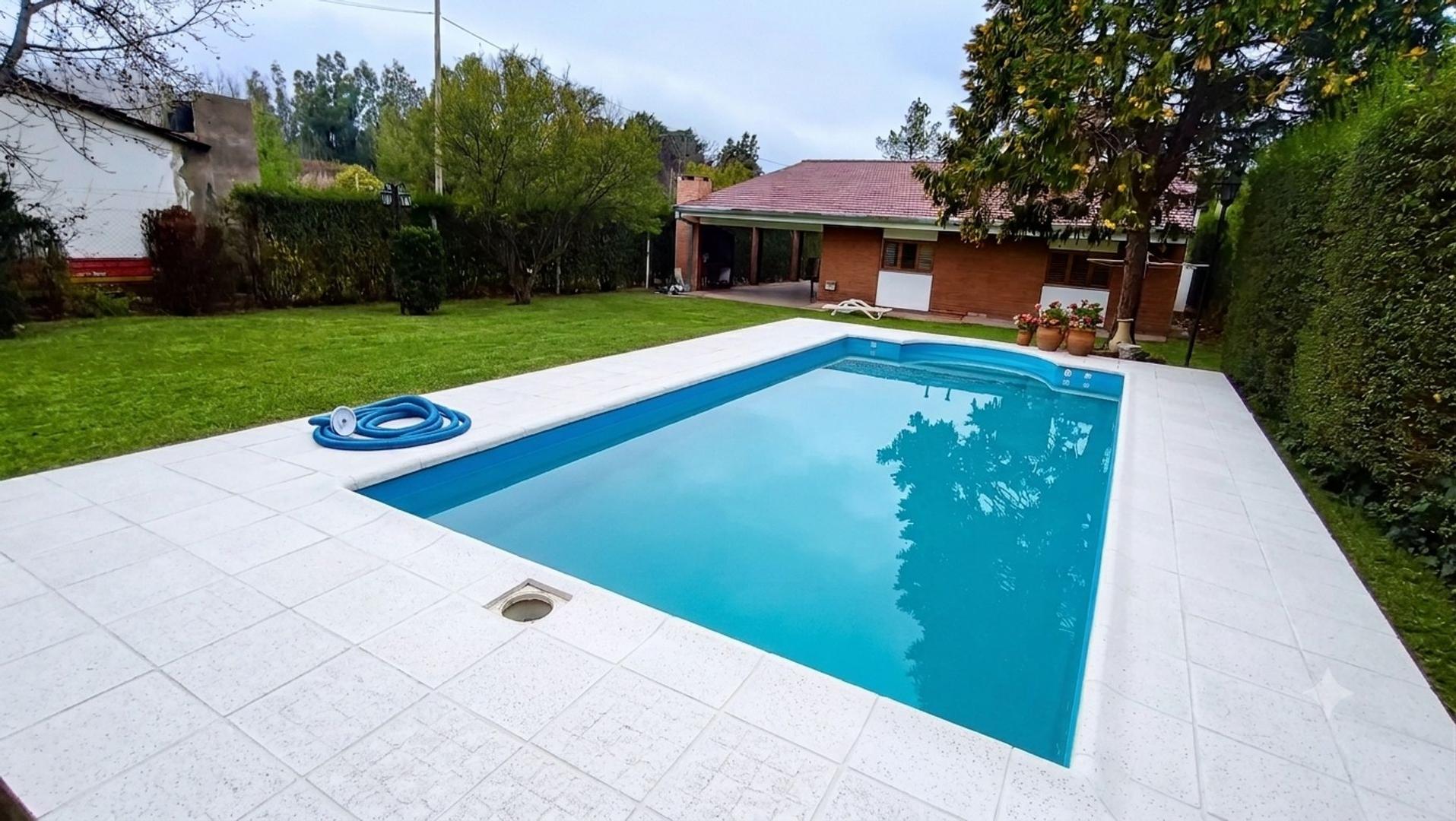 Casa 5 ambientes con 2 baños