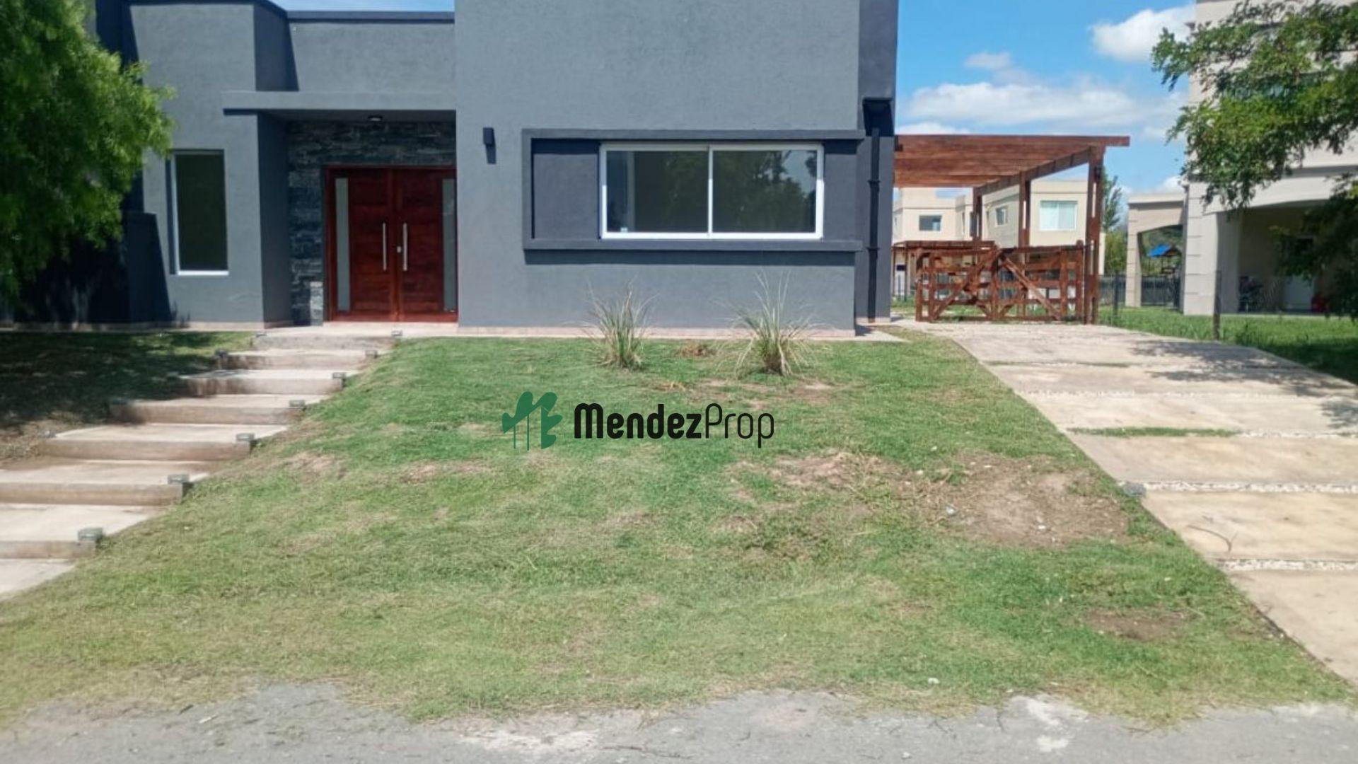 CASA EN VENTA EN BARRIO SANTO DOMINGO