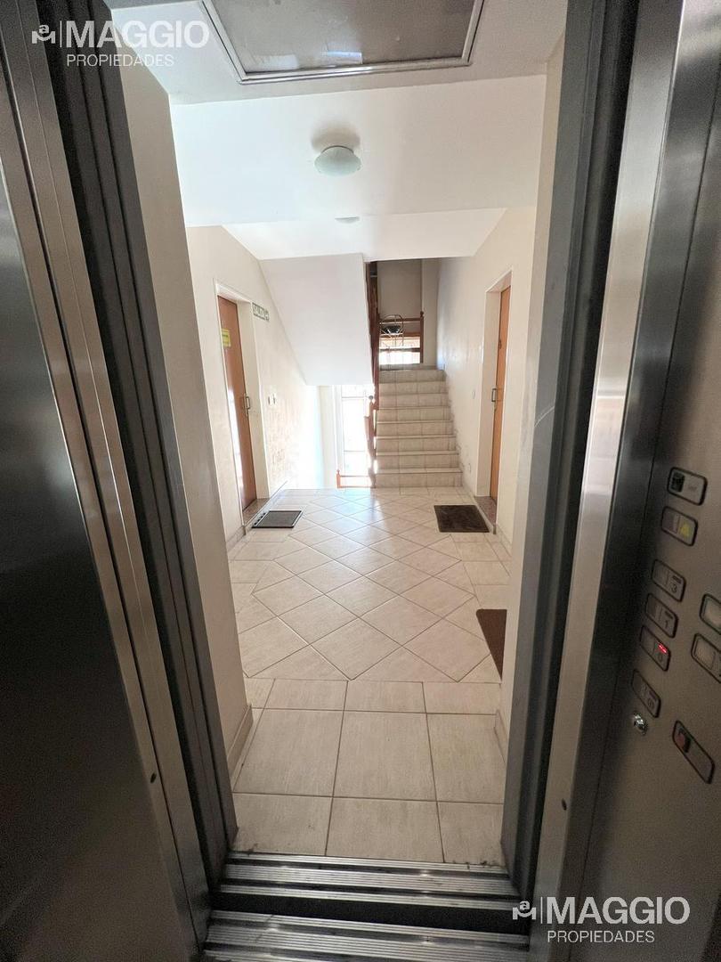 Departamento 4 ambientes con 3 baños