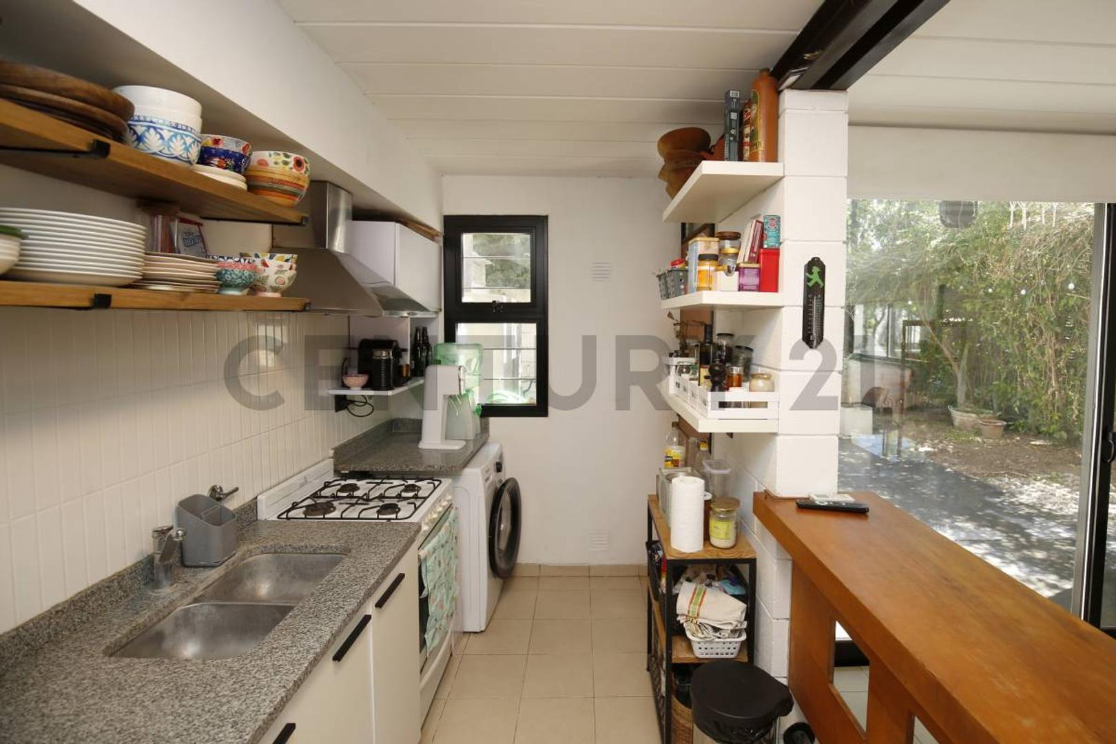 CASA TIPO DUPLEX EN COMPLEJO CERRADO  EN GONNET EN COMPLEJO CERRADO