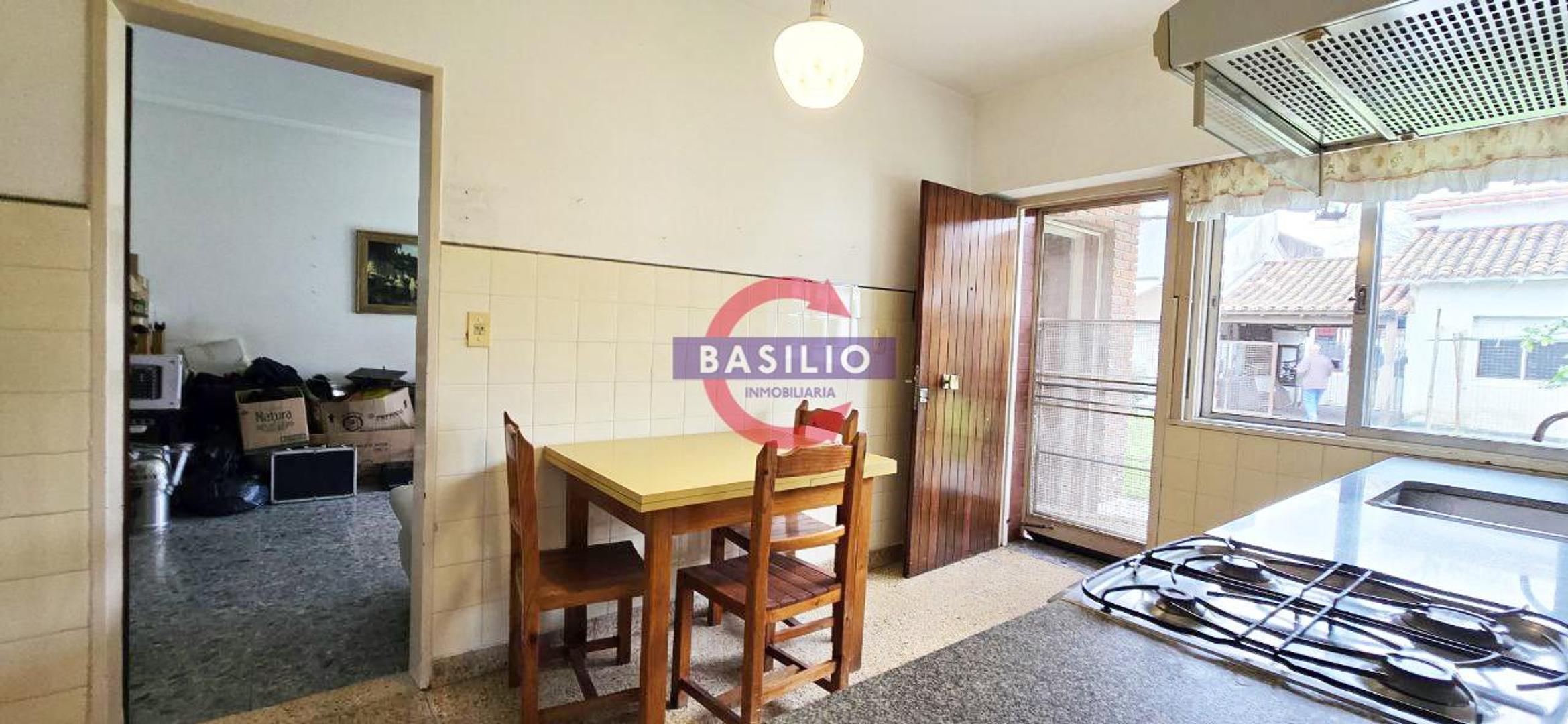 Depto Tipo Casa en Venta 50 años