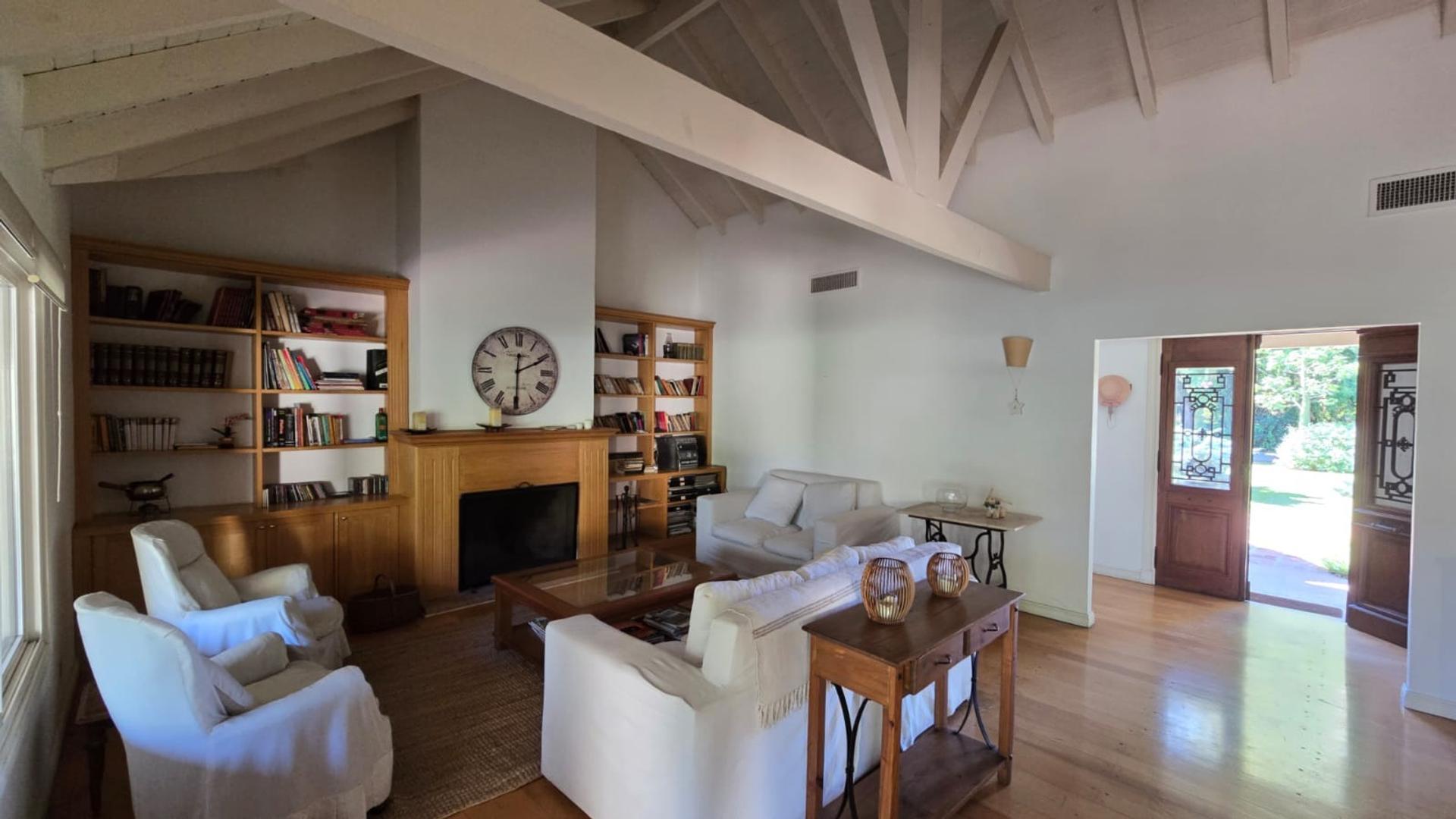 Casa en Venta de 4 dormitorios