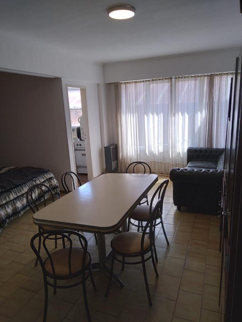 Dpto  1 1/2 AMB DIVISIBLE