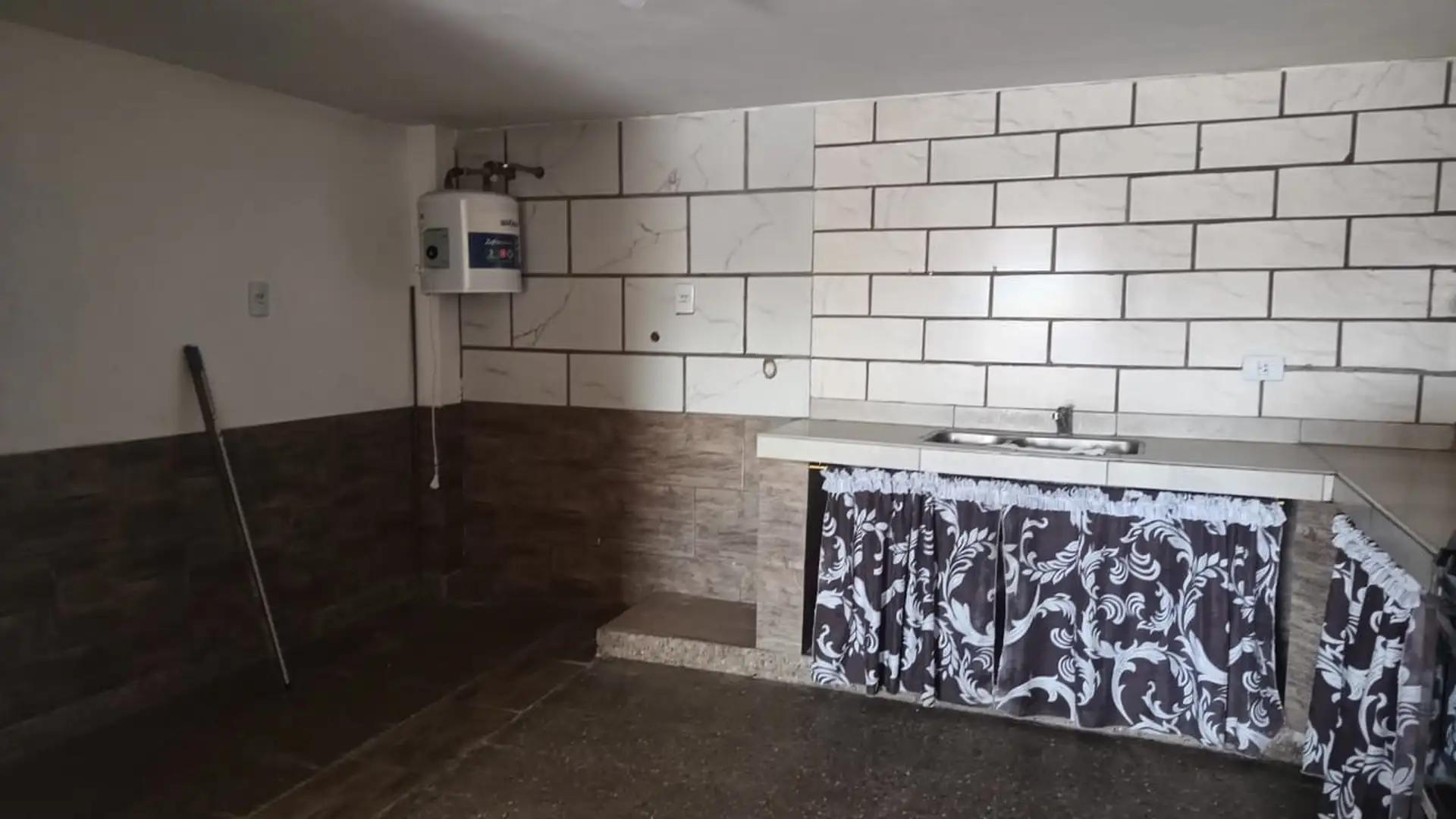 Departamento en Alquiler en Rafael Castillo, $ 350.000