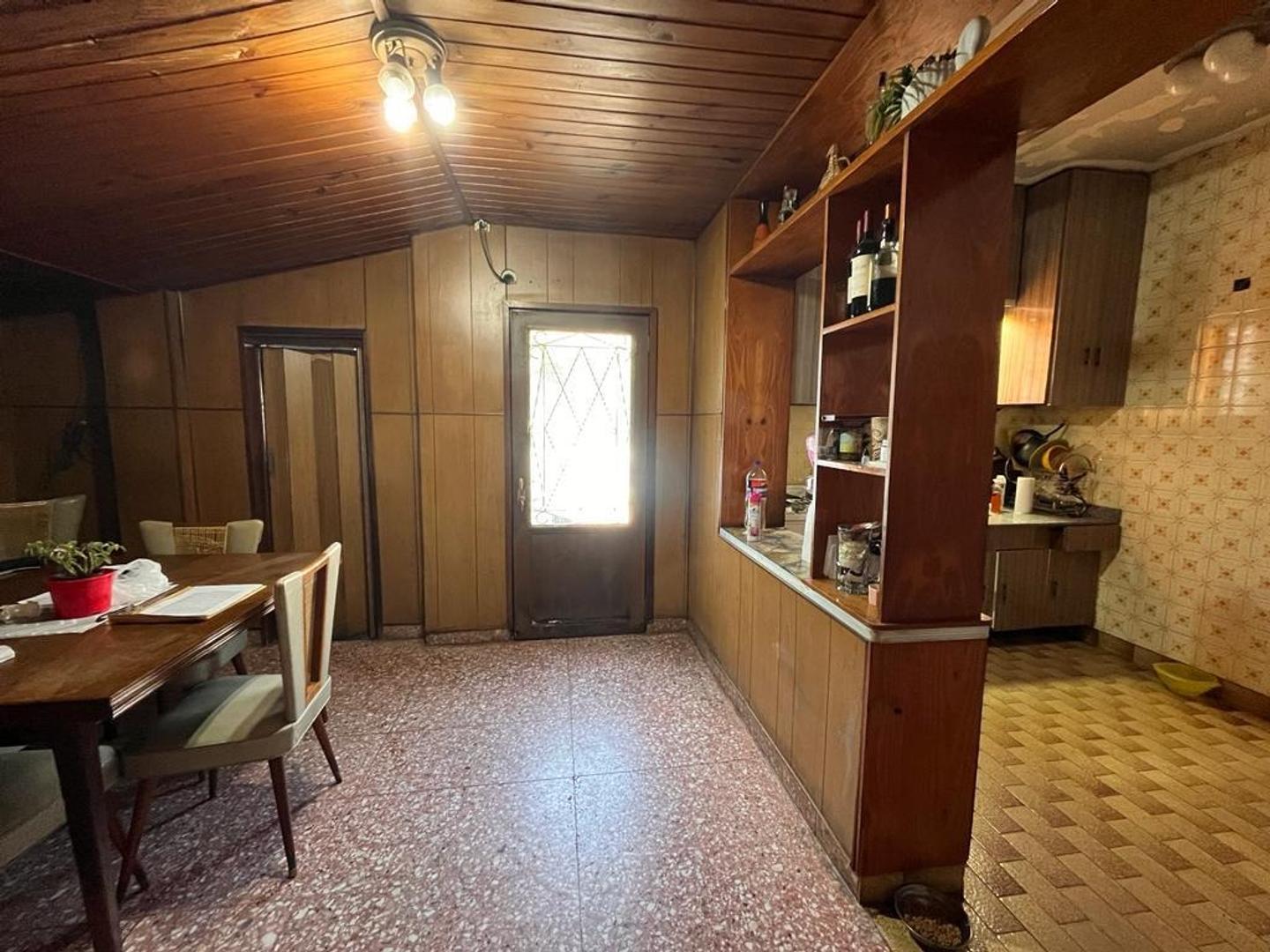 Casa 3 ambientes con 1 baño