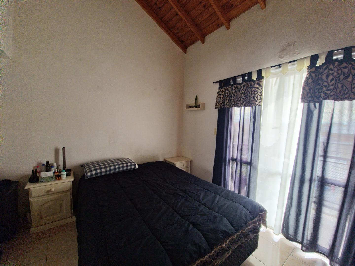 Depto Tipo Casa 3 ambientes con 2 baños