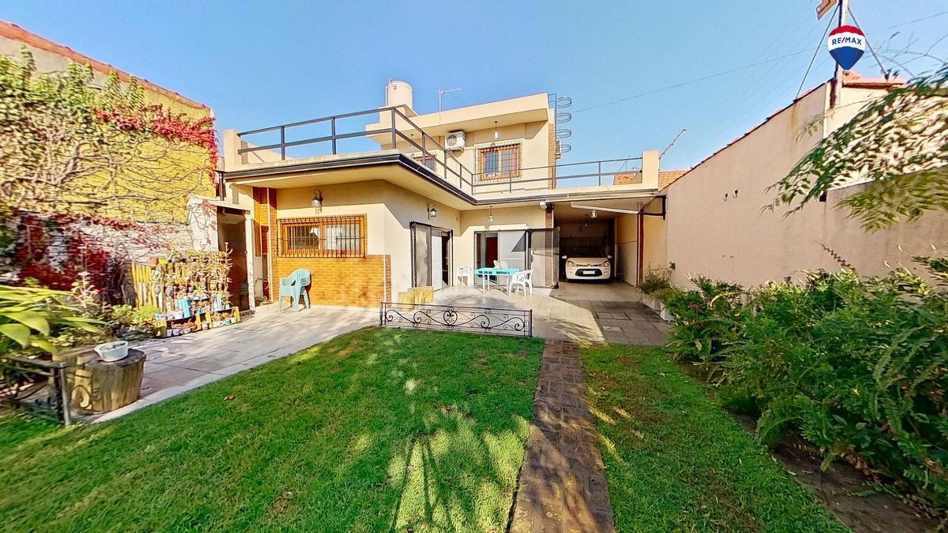 CASA 5 AMB. VENTA QUILMES O. CON QUINCHO Y 3 COCH.