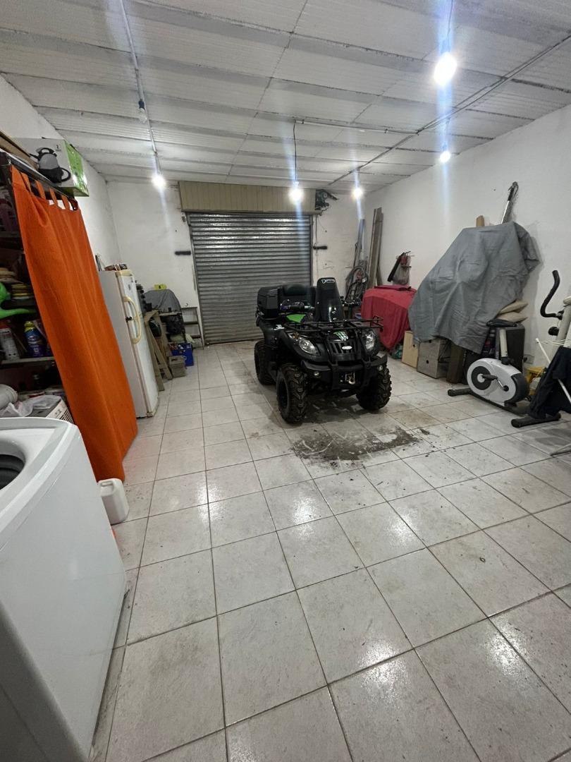 Casa 2 ambientes con 1 baño