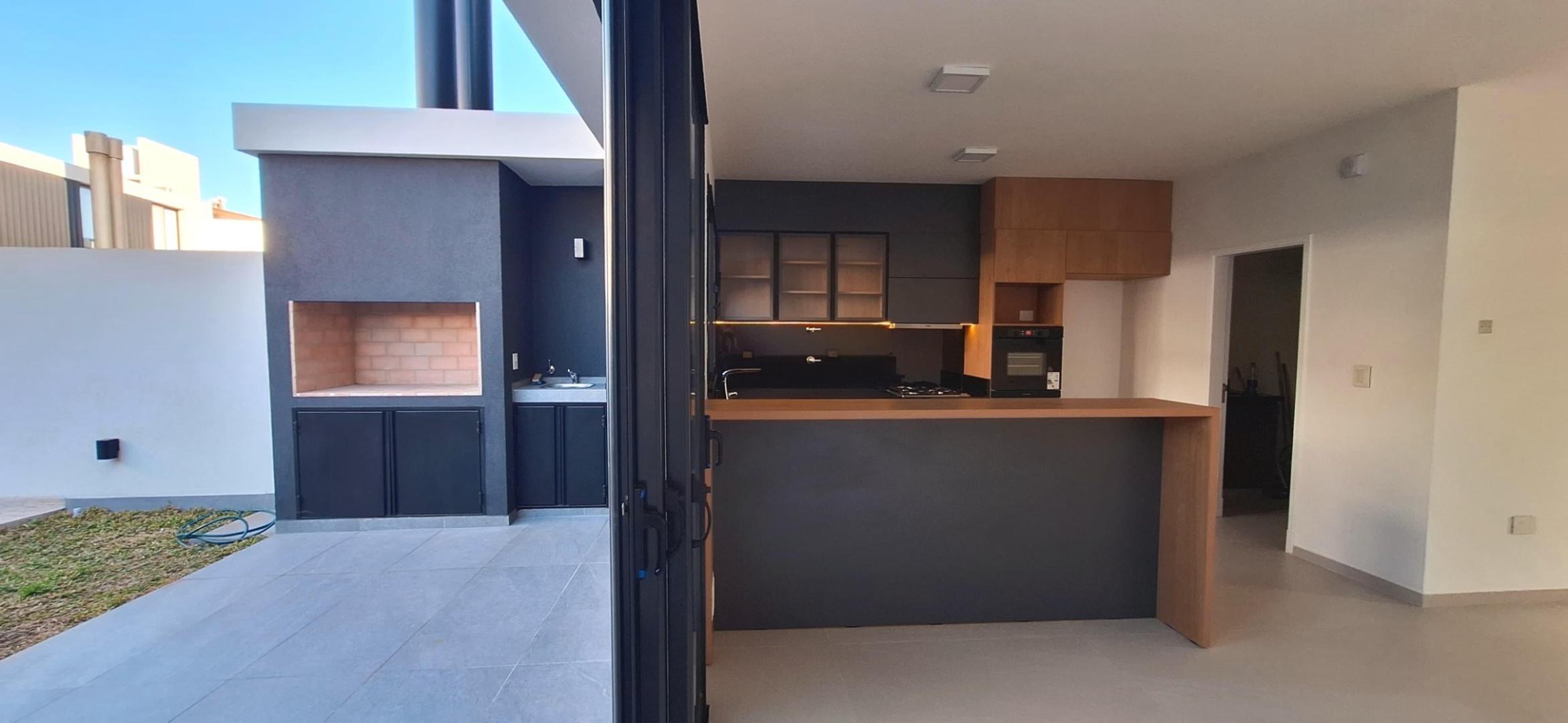 Depto Tipo Casa en Venta de 4 ambientes