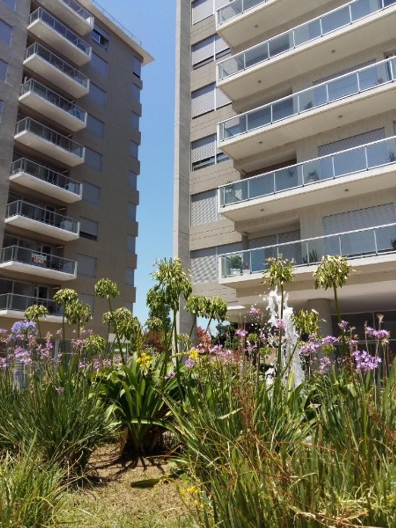 Departamento excelente a la venta calle Bolivar