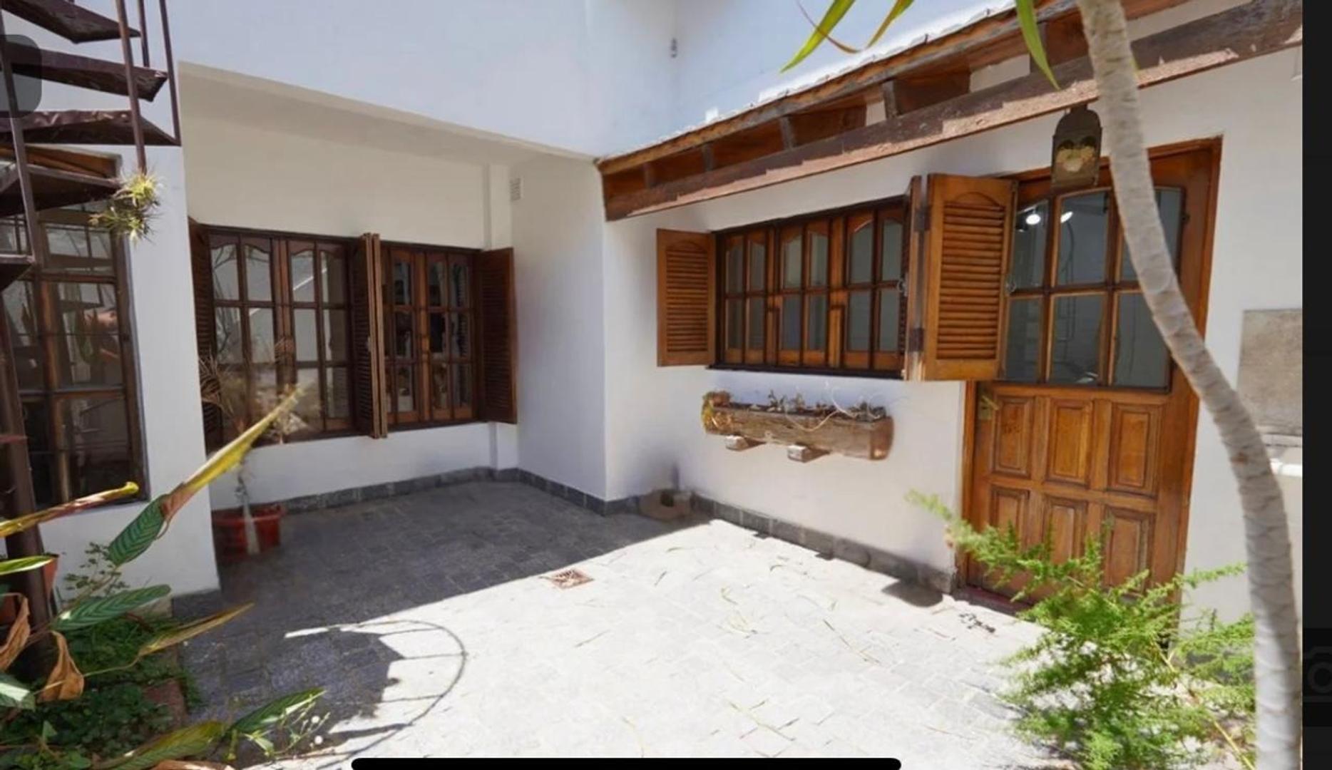 PH MUY BUENO   2 AMB MUY AMPLIO PATIO Y TERRAZA