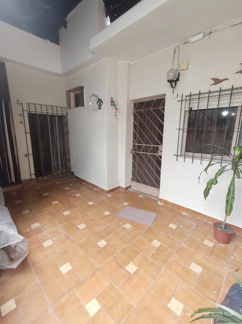 Morris 1018 , Piso PB