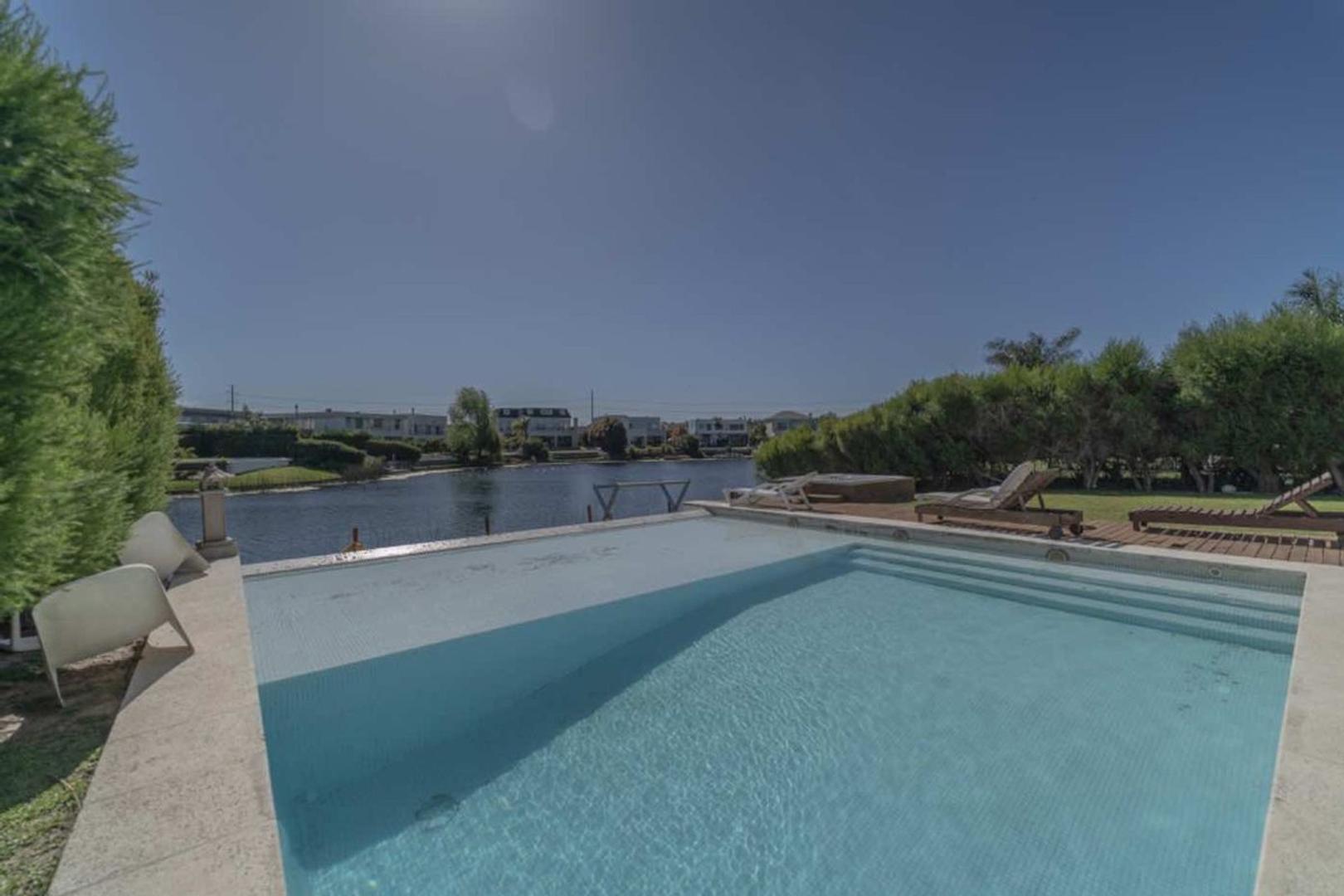 VENTA Casa a la laguna en Los Alisos – Nordelta