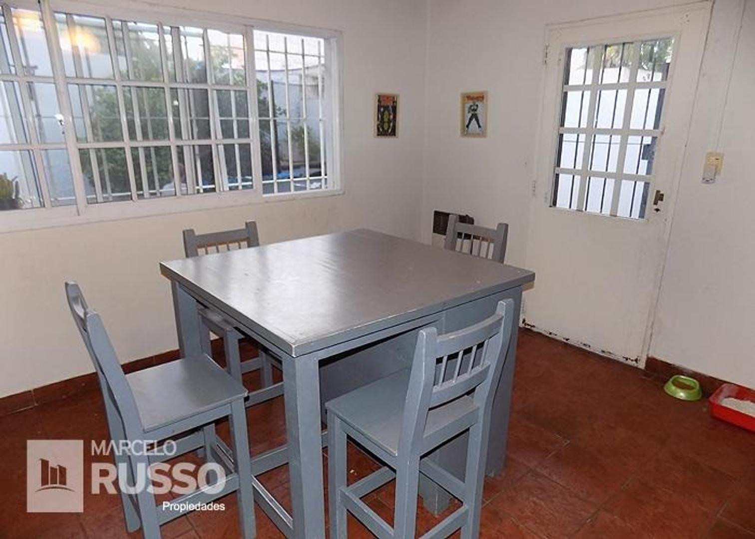 Casa en Venta con 1 cochera