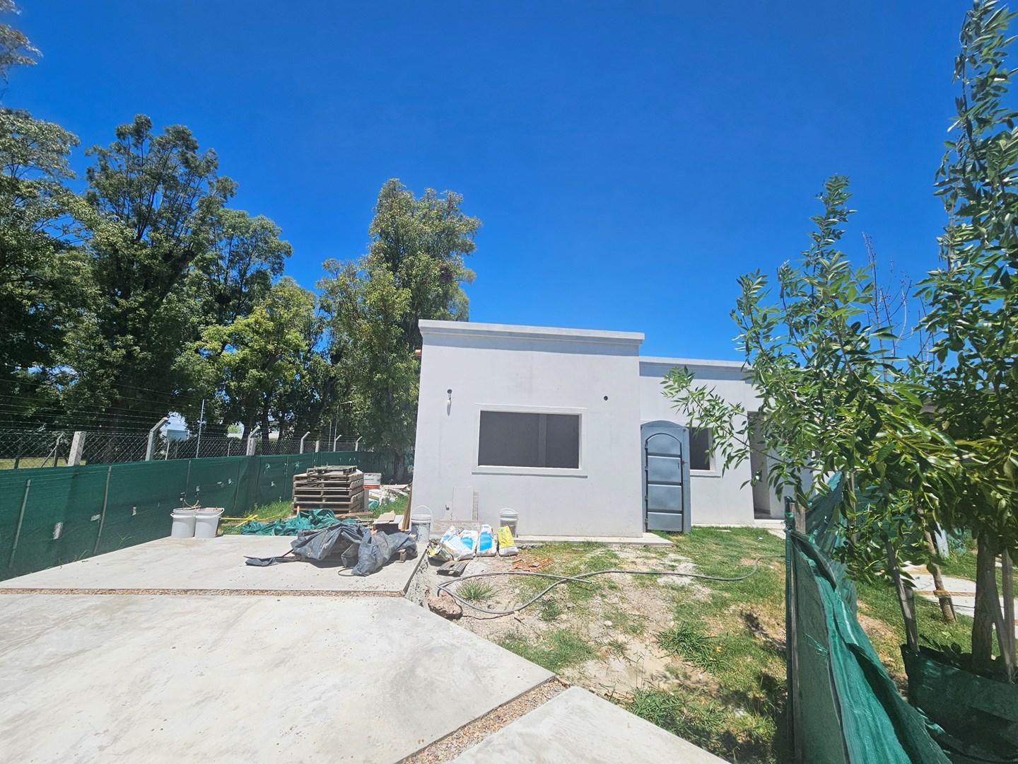 Casa en Venta en Pilar del Este - Santa Lucia, USD 178.000