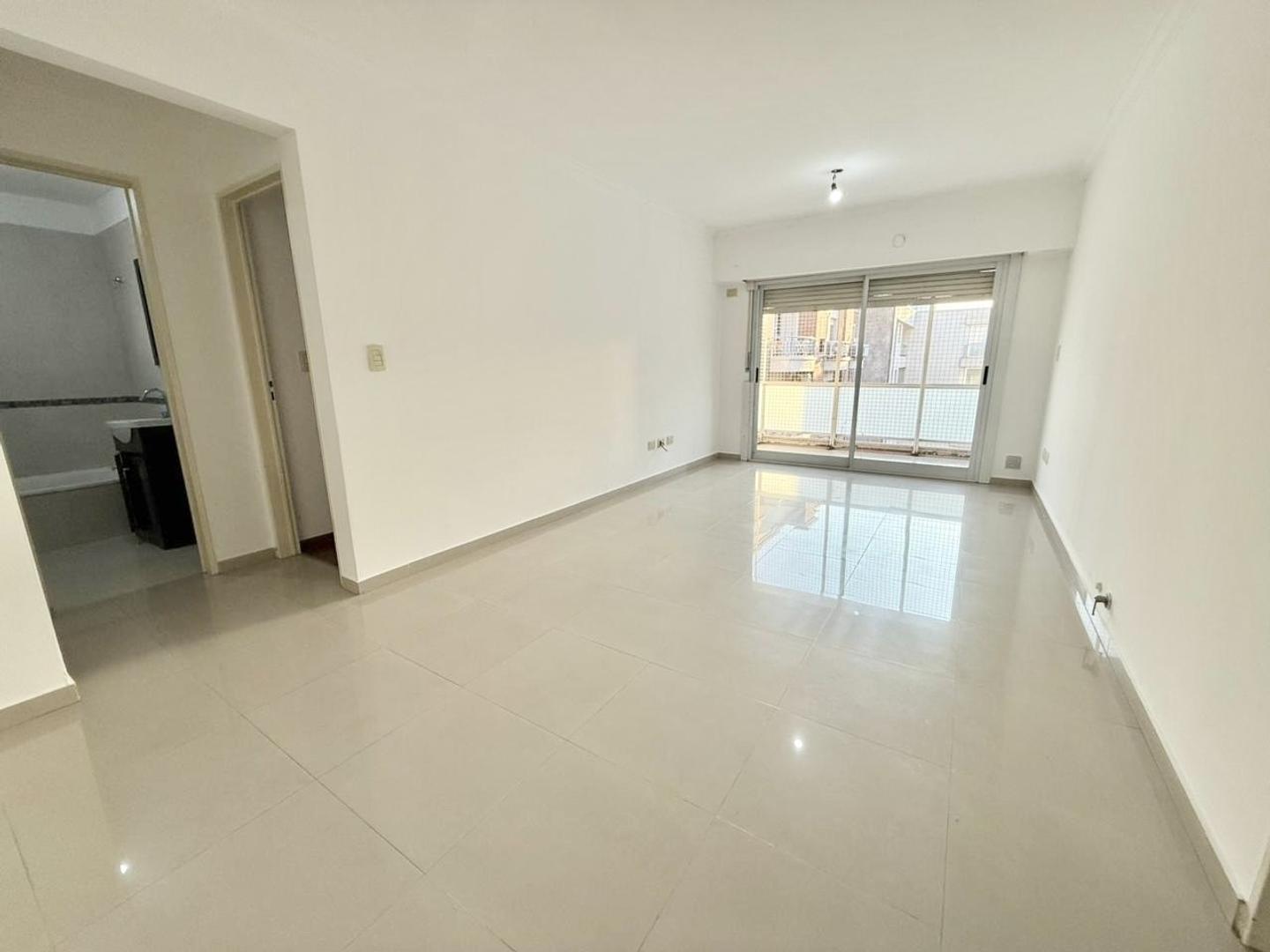 Avellaneda 1000, Piso 4