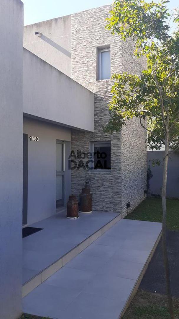 Casa en Venta en City Bell, USD 240.000