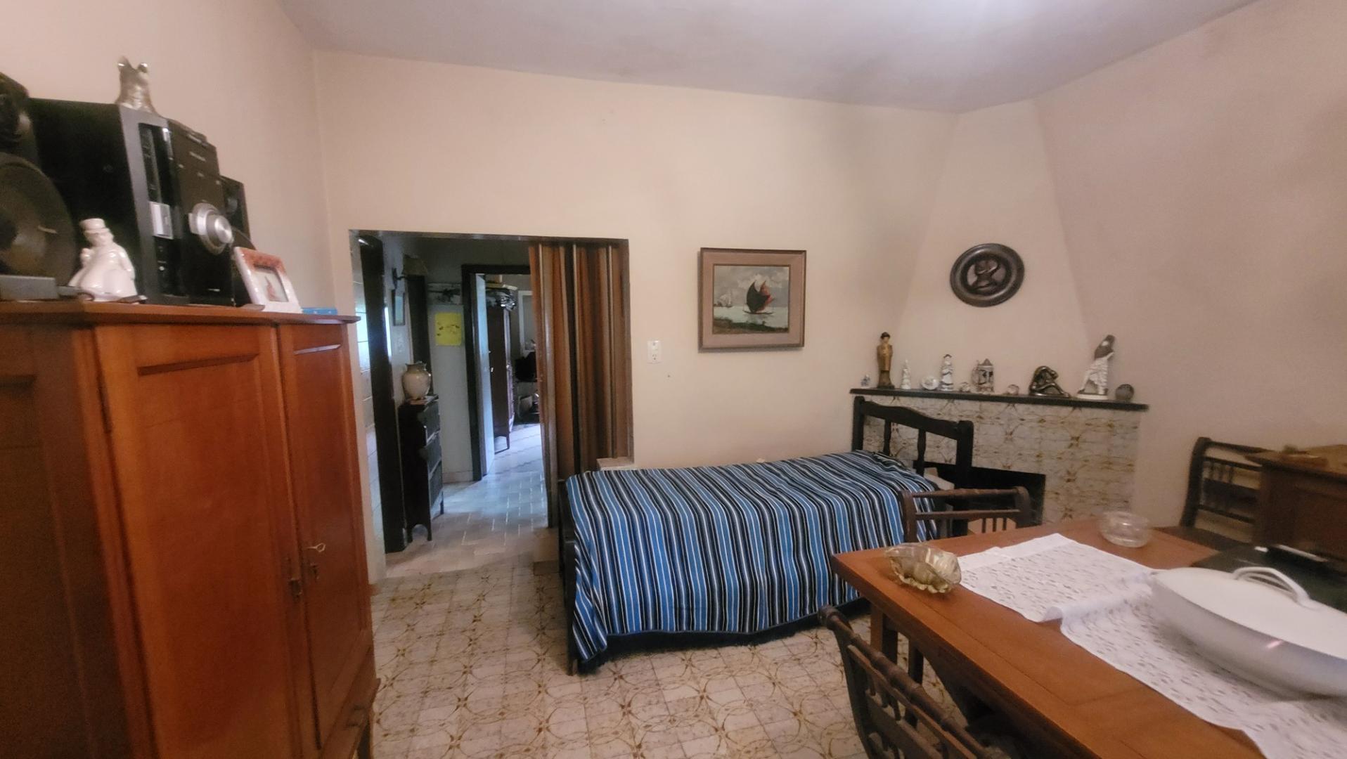 Casa 3 ambientes con 1 baño