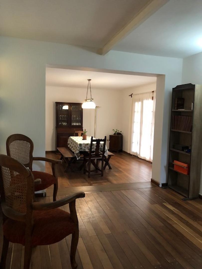 Chalet de 6 ambientes en inmejorable zona residencial