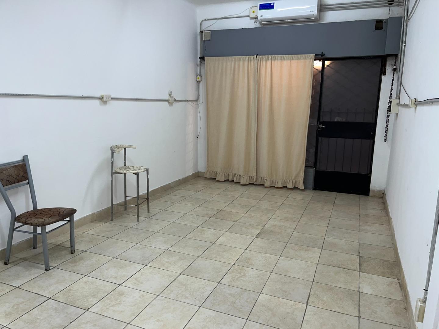 Local en Venta 50 años