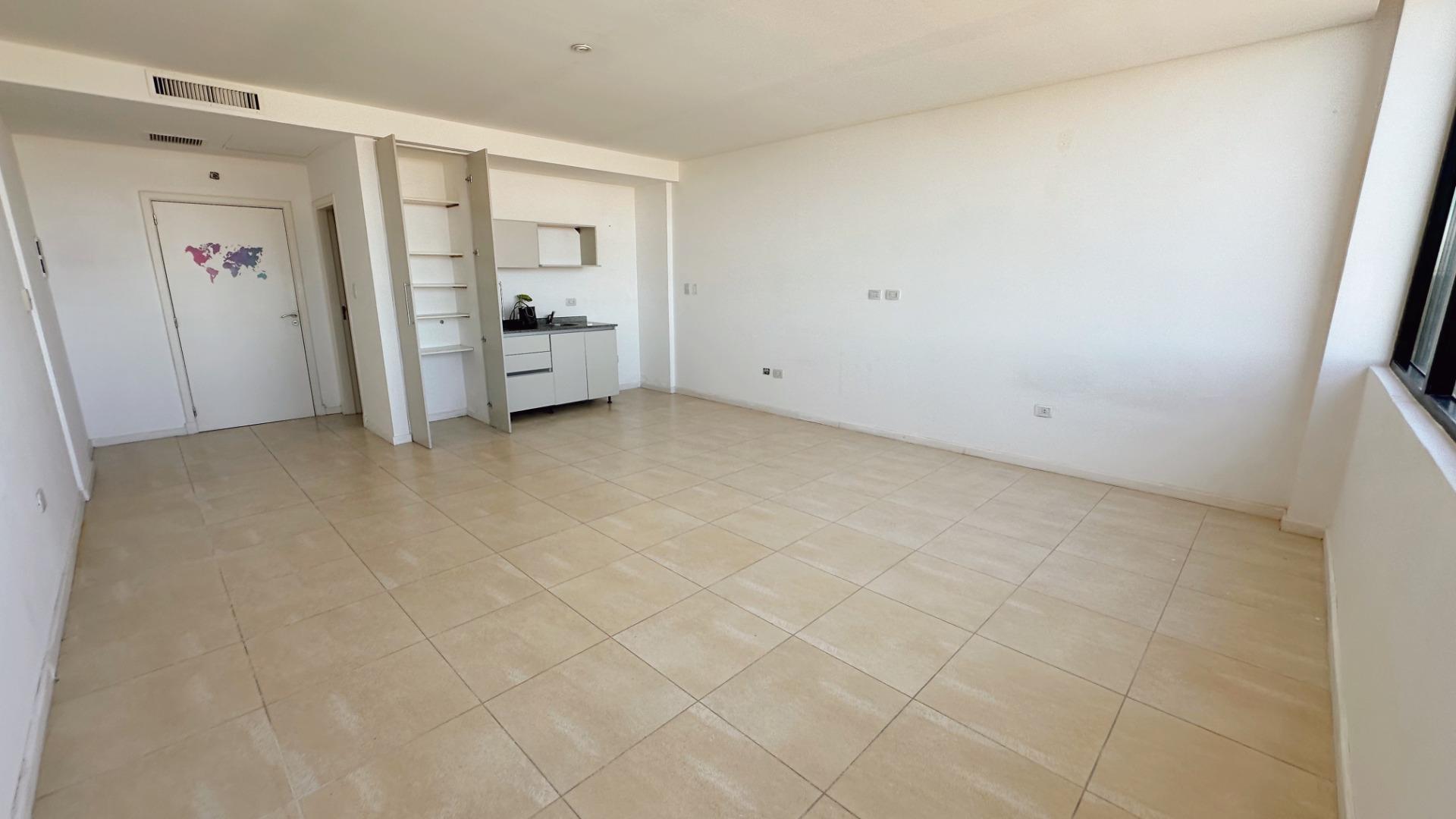 Av. Del Puerto 200, Piso 6