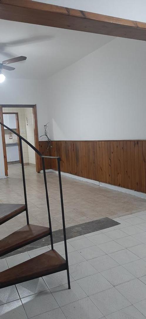 Depto Tipo Casa en Alquiler de 1 dormitorio