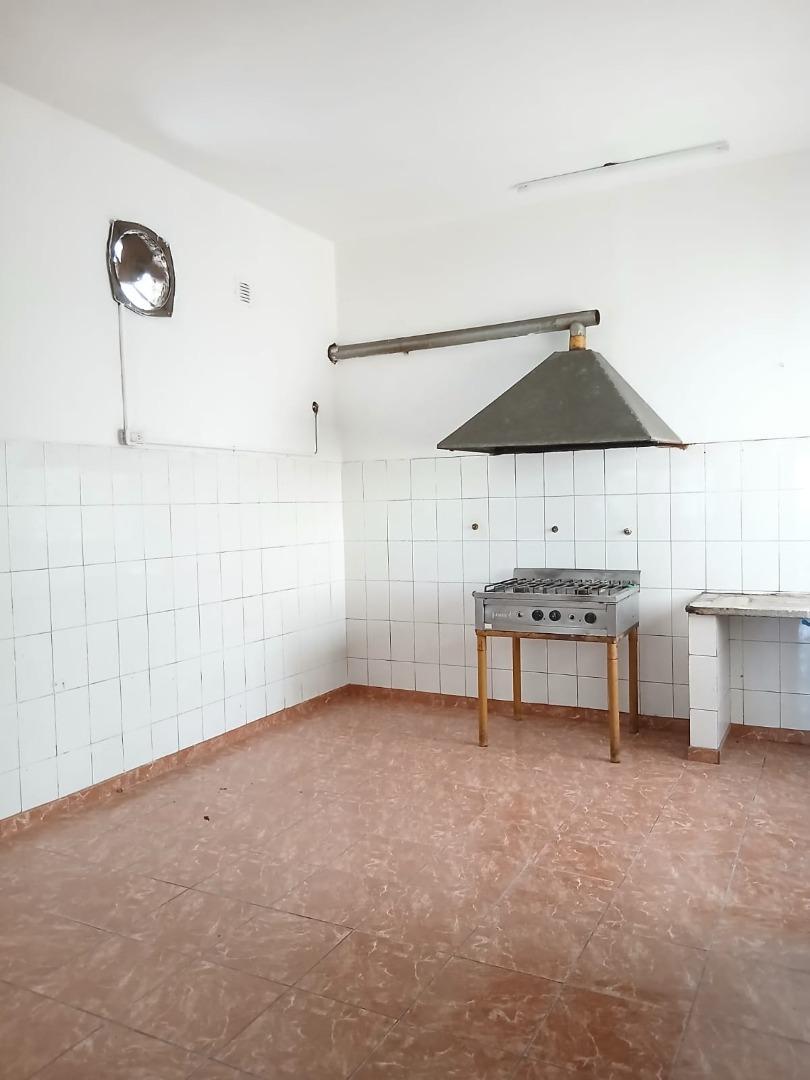 ALQUILER - Local 50mts2 - Tapiales