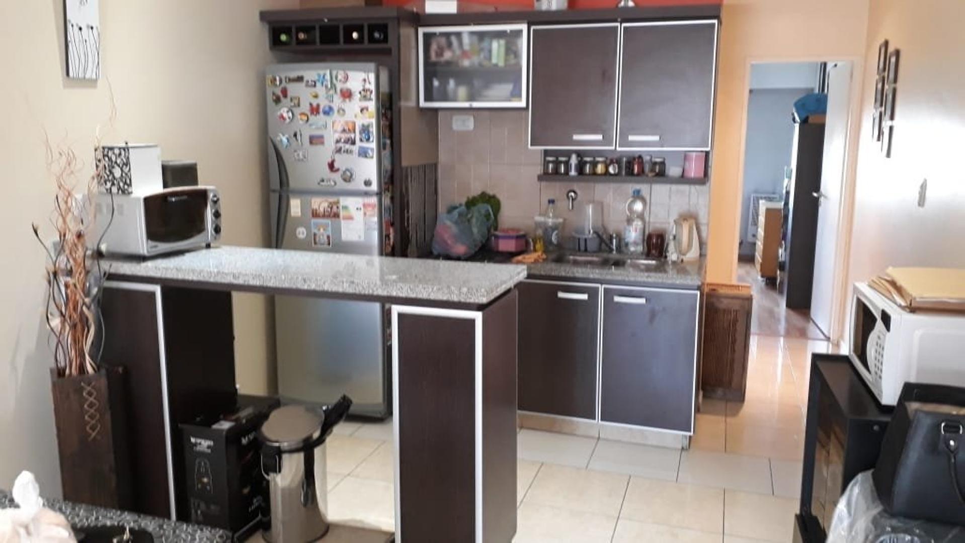 Dpto 3 amb en planta baja con patio y cochera