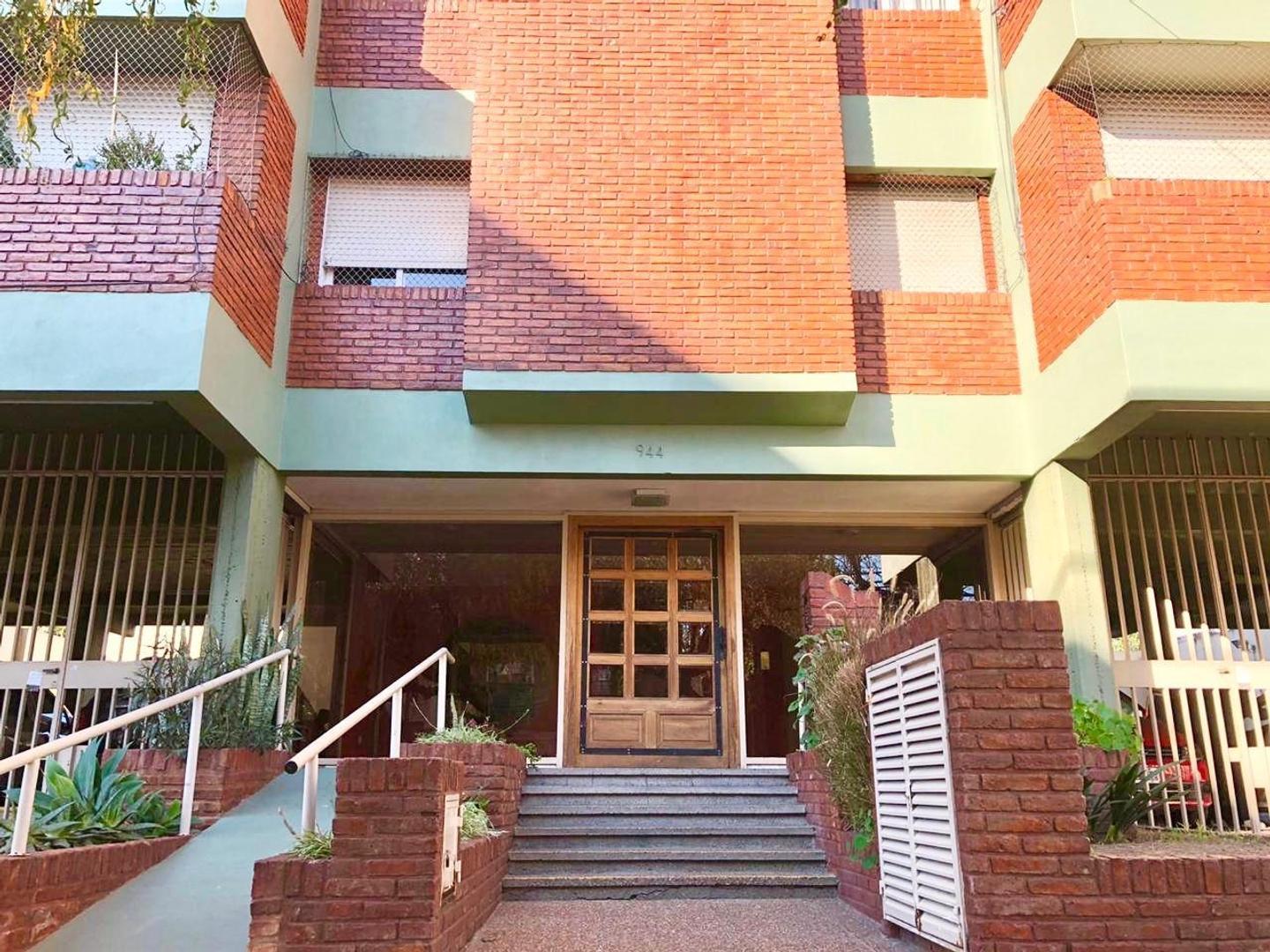 Santa Fe 944 , Piso 2