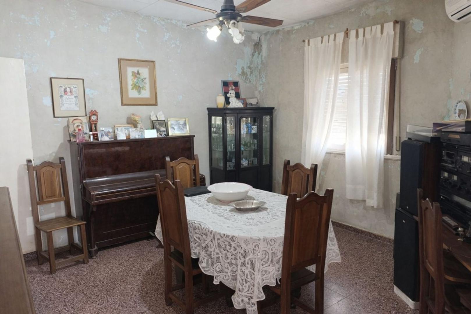 Casa en Venta con 1 cochera