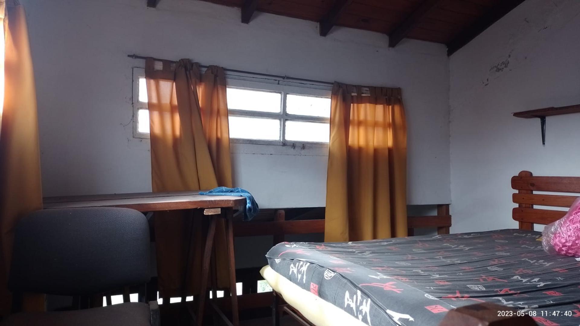 Casa 2 ambientes con 1 baño